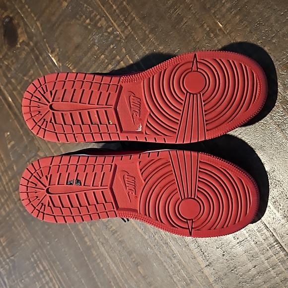 Air Jordan 1 mid GS Reverse Bred - Picture 3 of 6